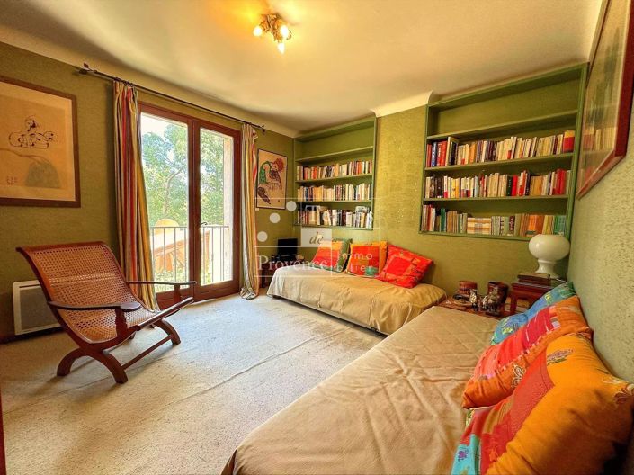 Image No.20-3 Bed House for sale