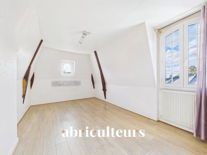 Image No.9-3 Bed Apartment for sale