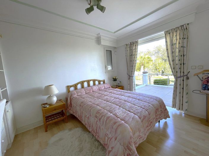 Image No.15-5 Bed House for sale