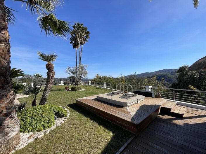 Image No.24-5 Bed House for sale