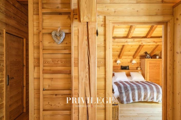 Image No.10-3 Bed House for sale