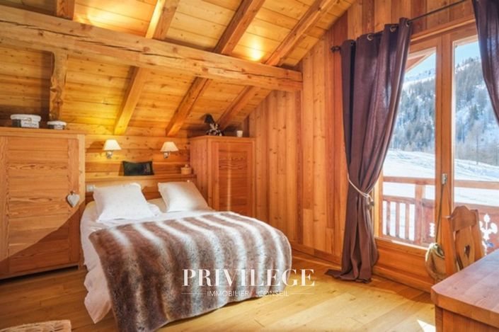 Image No.8-3 Bed House for sale