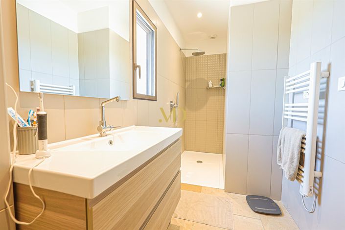 Image No.50-4 Bed House for sale