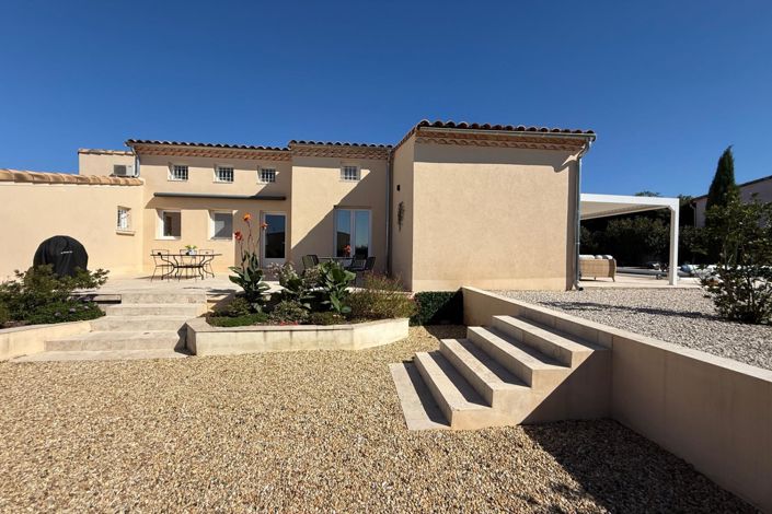 Image No.1-4 Bed House for sale