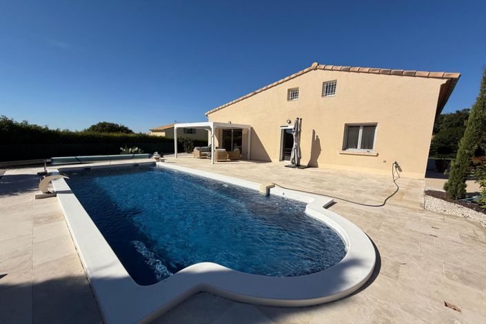 Image No.2-4 Bed House for sale