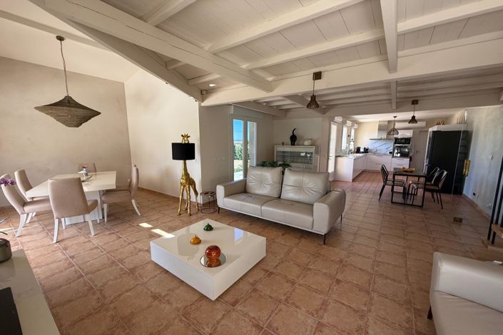 Image No.3-4 Bed House for sale