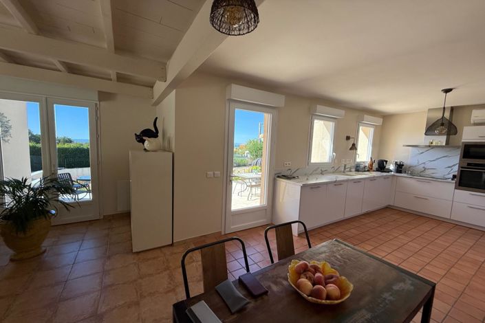 Image No.4-4 Bed House for sale