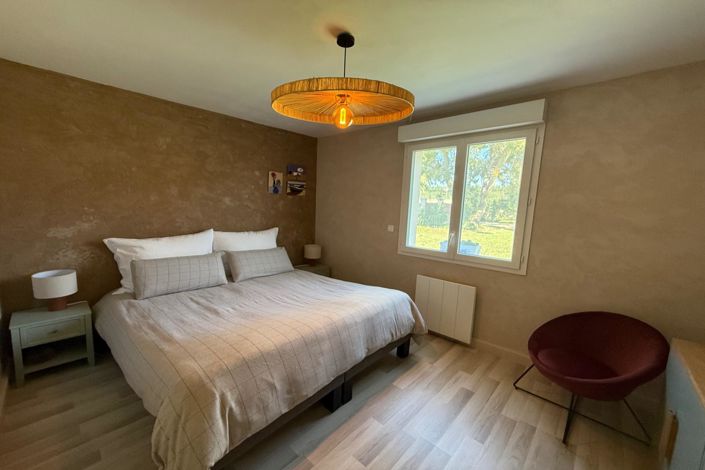 Image No.6-4 Bed House for sale