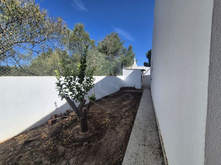 Image No.13-3 Bed House for sale