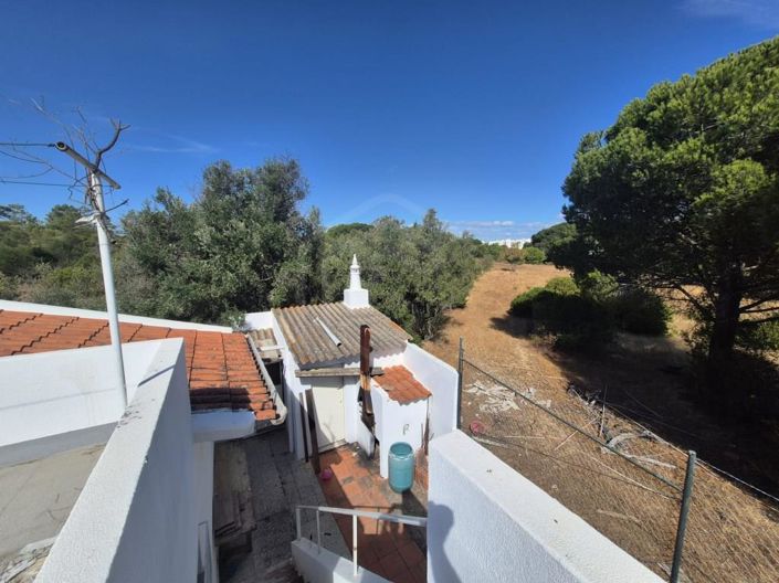 Image No.19-3 Bed House for sale