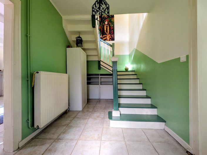 Image No.6-4 Bed House for sale