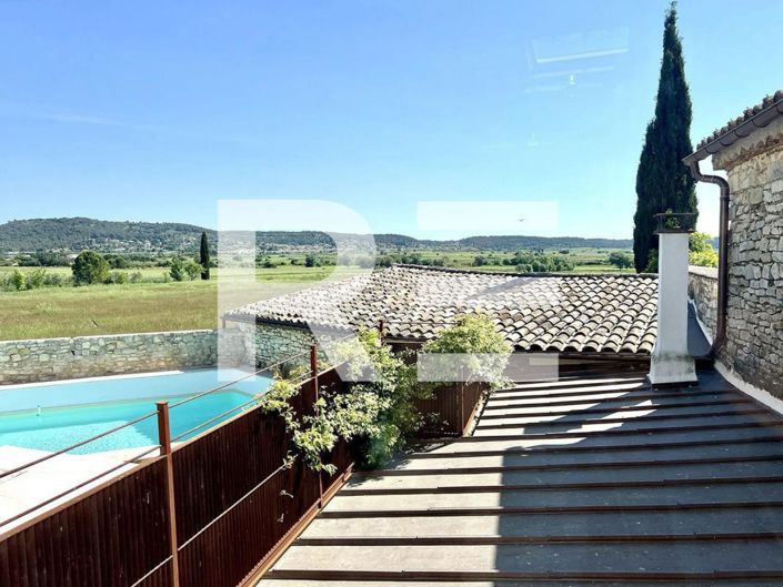 Image No.1-4 Bed House for sale