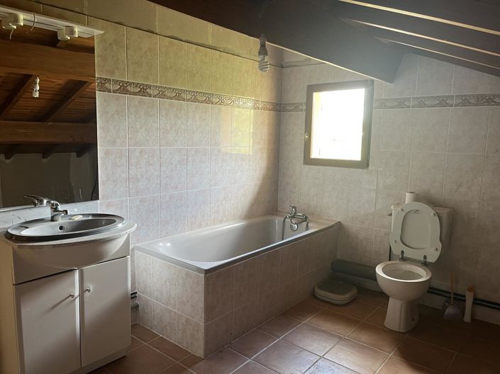 Image No.14-6 Bed House for sale