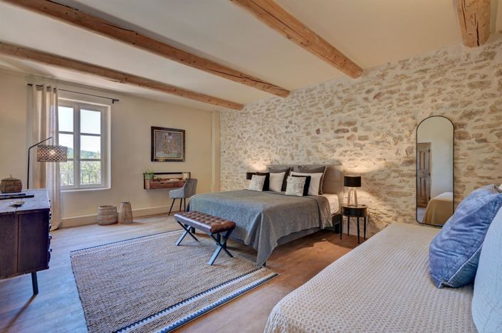 Image No.19-7 Bed Property for sale