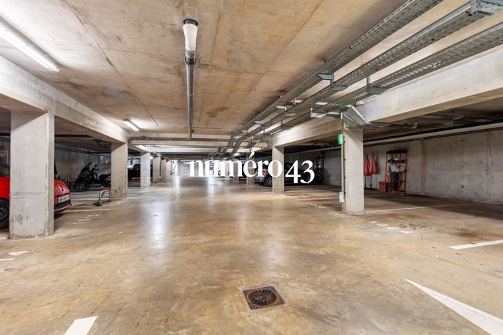 Image No.10-3 Bed House for sale