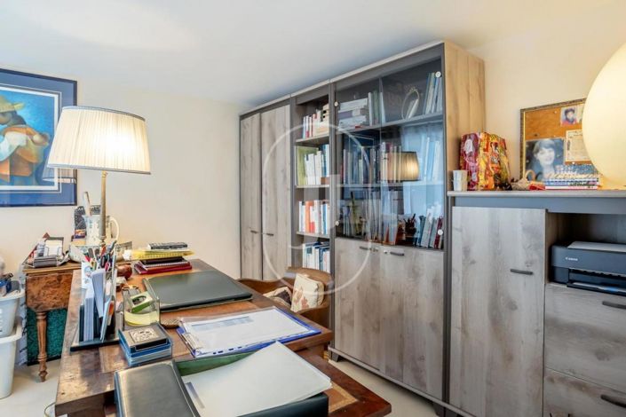 Image No.14-3 Bed House for sale