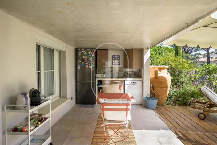 Image No.15-3 Bed House for sale