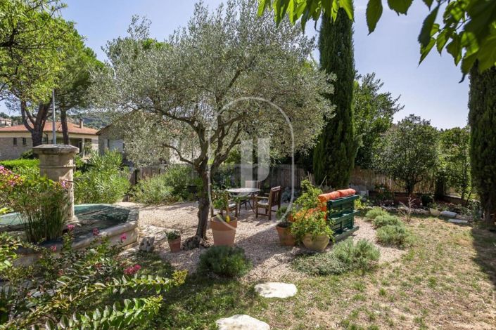 Image No.2-3 Bed House for sale