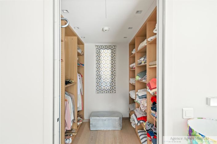 Image No.10-5 Bed House for sale