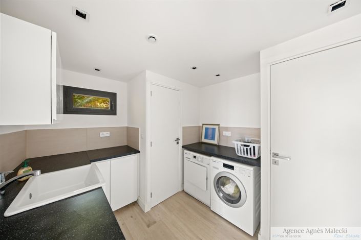 Image No.12-5 Bed House for sale