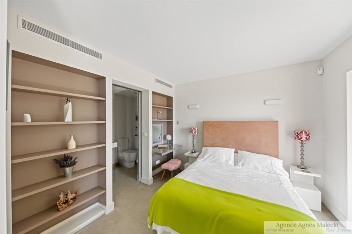 Image No.16-5 Bed House for sale