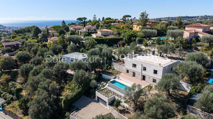 Image No.16-5 Bed Property for sale