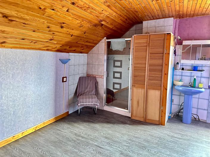 Image No.9-3 Bed House for sale