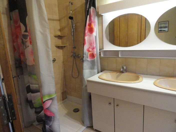 Image No.11-4 Bed House for sale