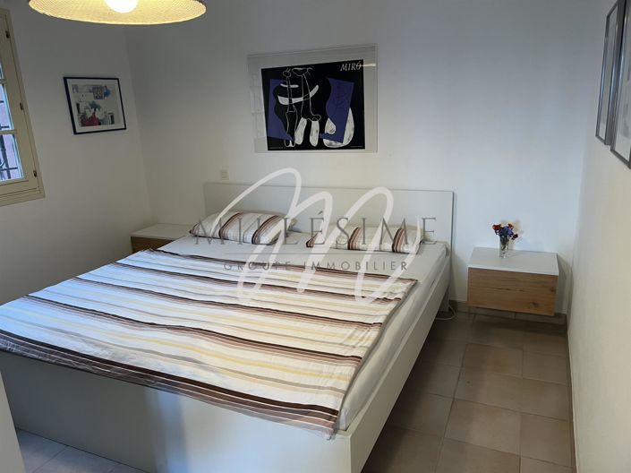 Image No.11-3 Bed Property for sale