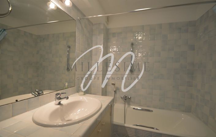 Image No.14-3 Bed Property for sale