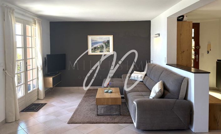 Image No.5-3 Bed Property for sale