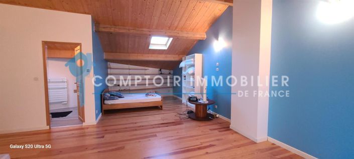 Image No.8-3 Bed House for sale