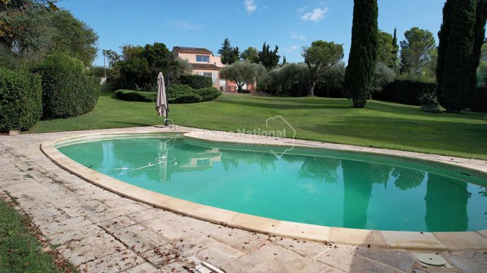 Image No.2-5 Bed Property for sale