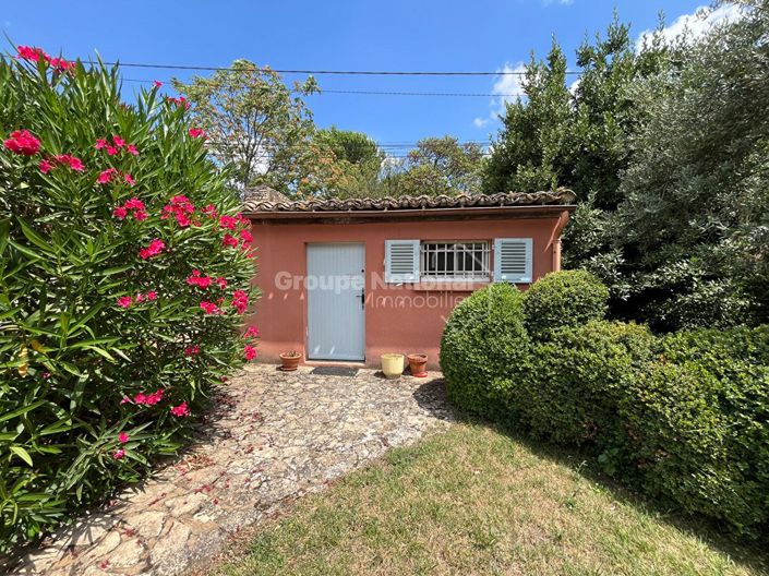 Image No.5-5 Bed Property for sale