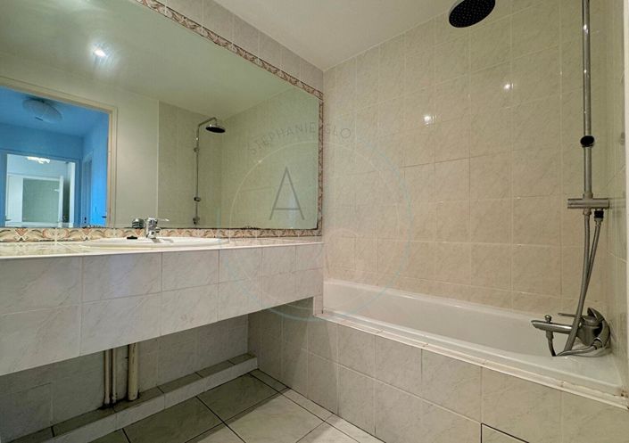 Image No.10-3 Bed Apartment for sale