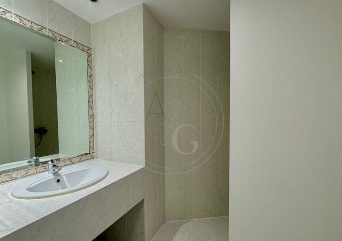 Image No.17-3 Bed Apartment for sale