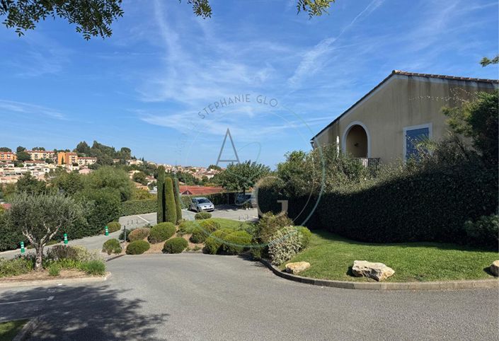 Image No.18-3 Bed Apartment for sale