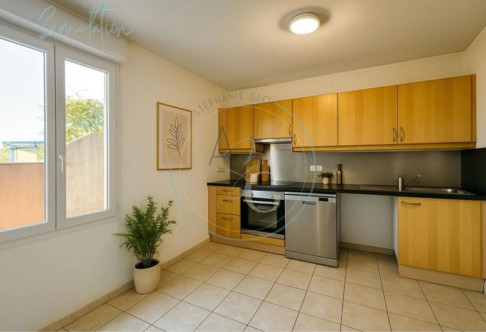 Image No.8-3 Bed Property for sale