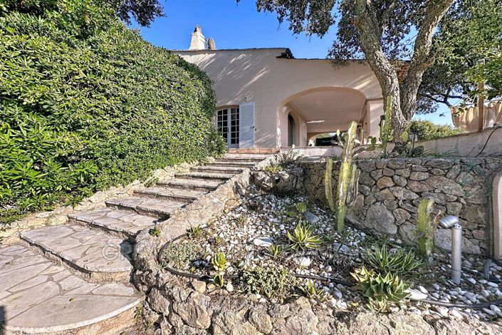 Image No.9-Maison de 4 chambres à vendre à Grimaud