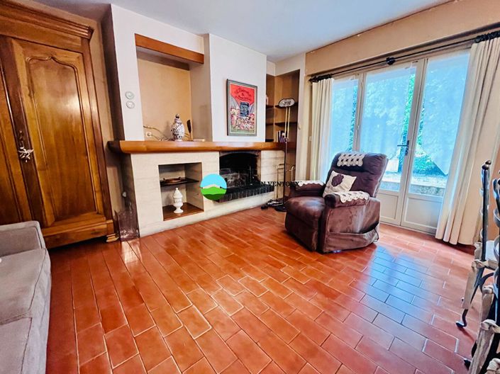 Image No.6-3 Bed House for sale