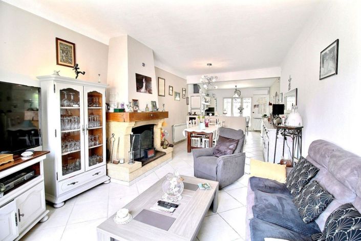 Image No.3-Maison de 4 chambres à vendre à Pernes-les-Fontaines