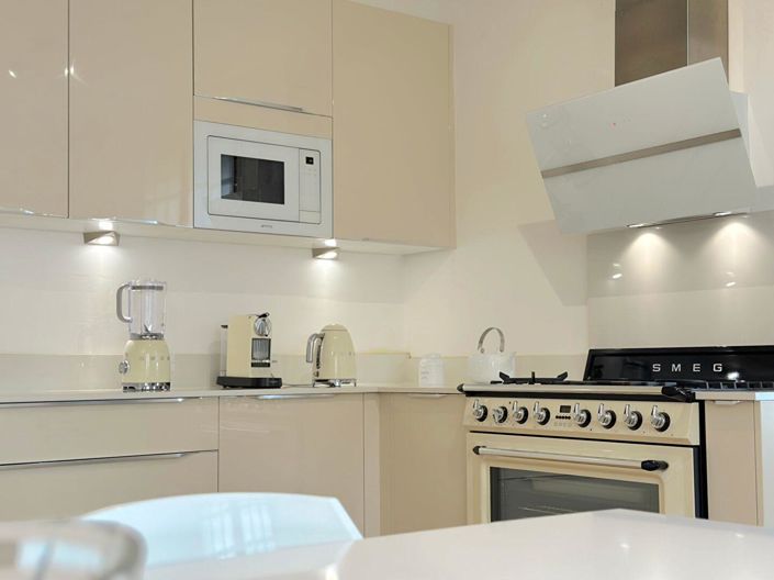 Image No.11-6 Bed House for sale