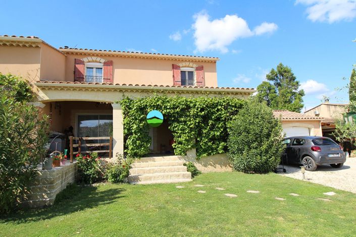 Image No.1-4 Bed House for sale