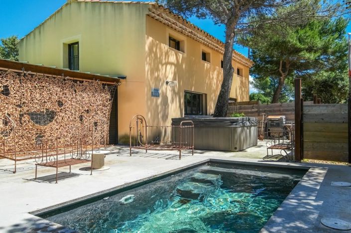 Image No.2-4 Bed House for sale