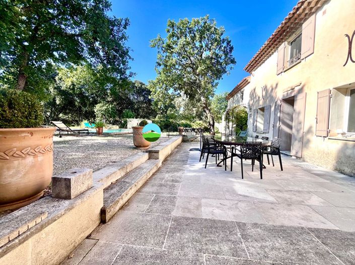 Image No.2-4 Bed House for sale