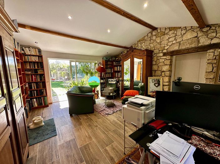 Image No.15-4 Bed House for sale