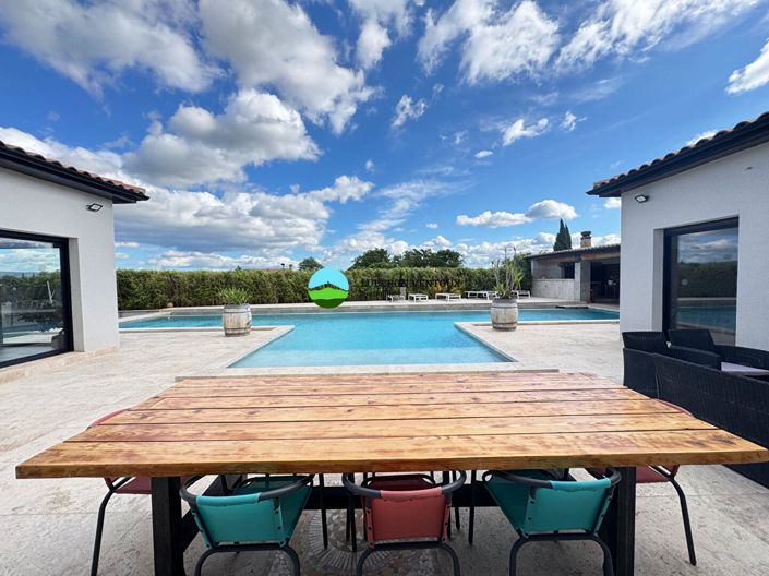 Image No.2-4 Bed House for sale