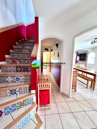 Image No.8-5 Bed House for sale