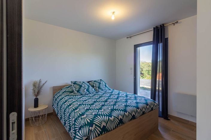 Image No.13-3 Bed House for sale