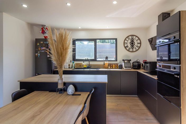 Image No.2-3 Bed House for sale